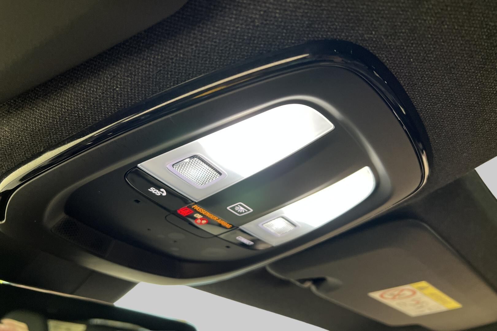 POLESTAR 2 iso kuva 31