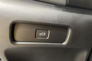 POLESTAR 2 esikatselu 25