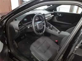 POLESTAR 2 esikatselu 2