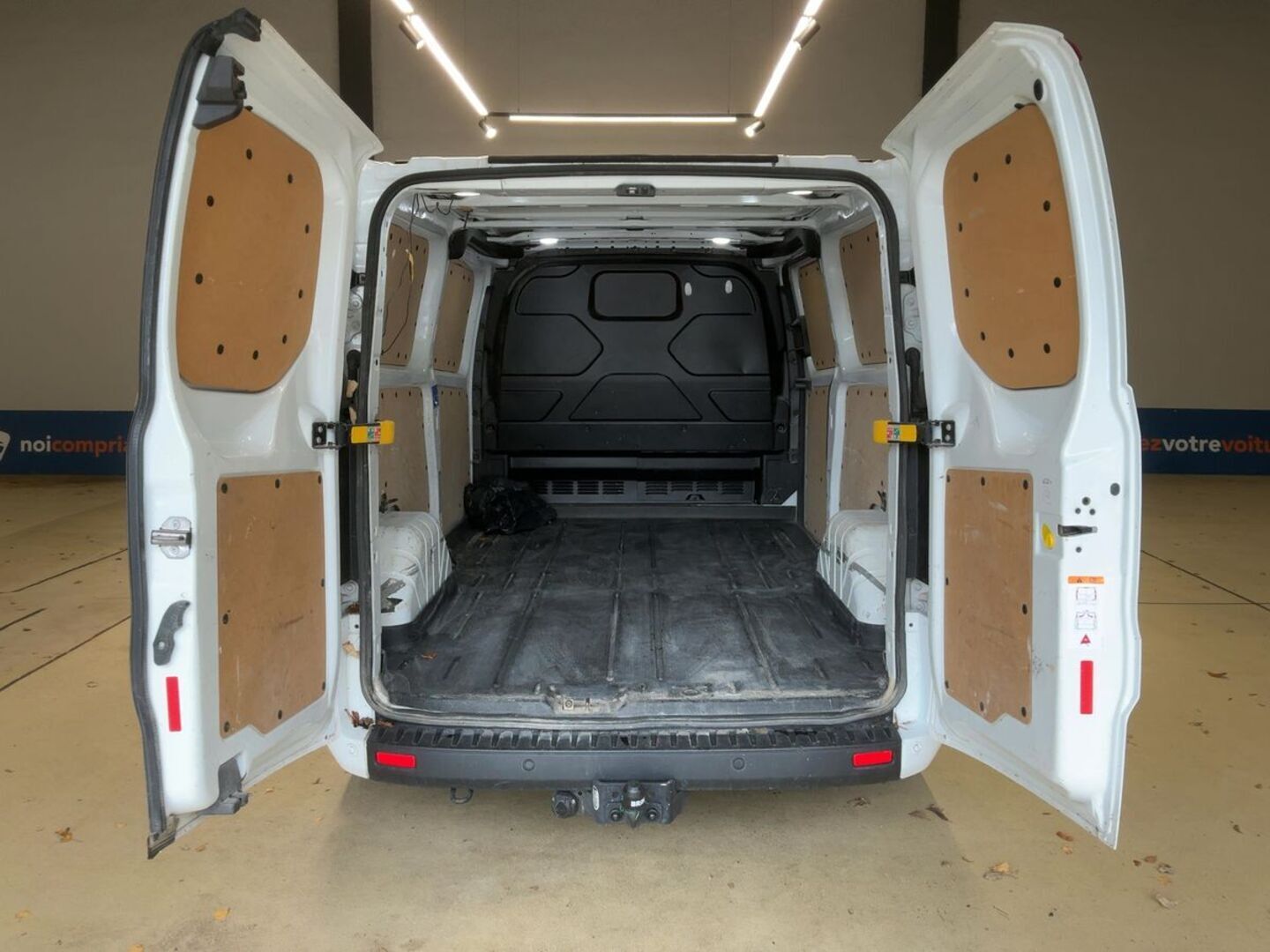 FORD TRANSIT CUSTOM iso kuva 3