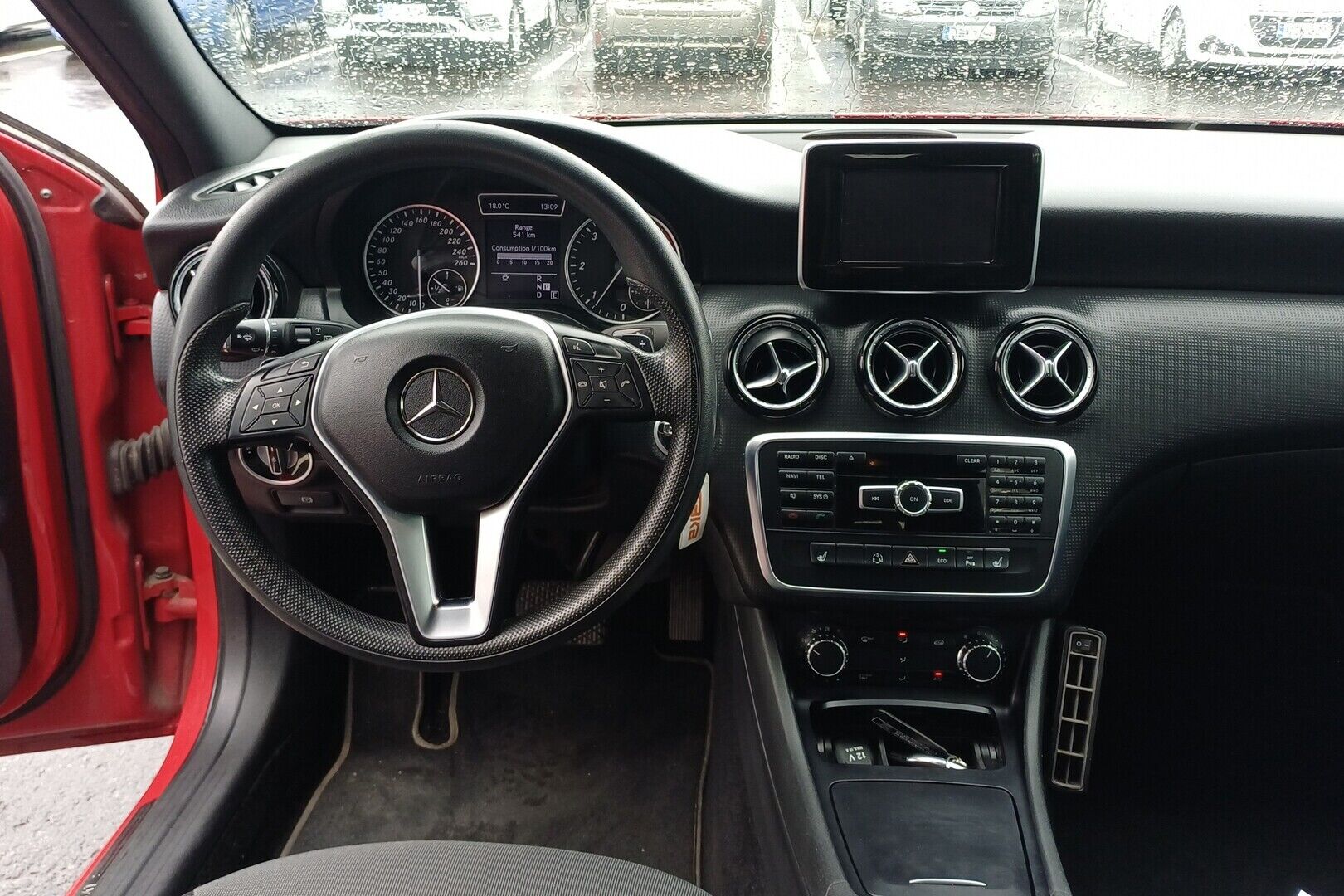 Mercedes-Benz A iso kuva 1