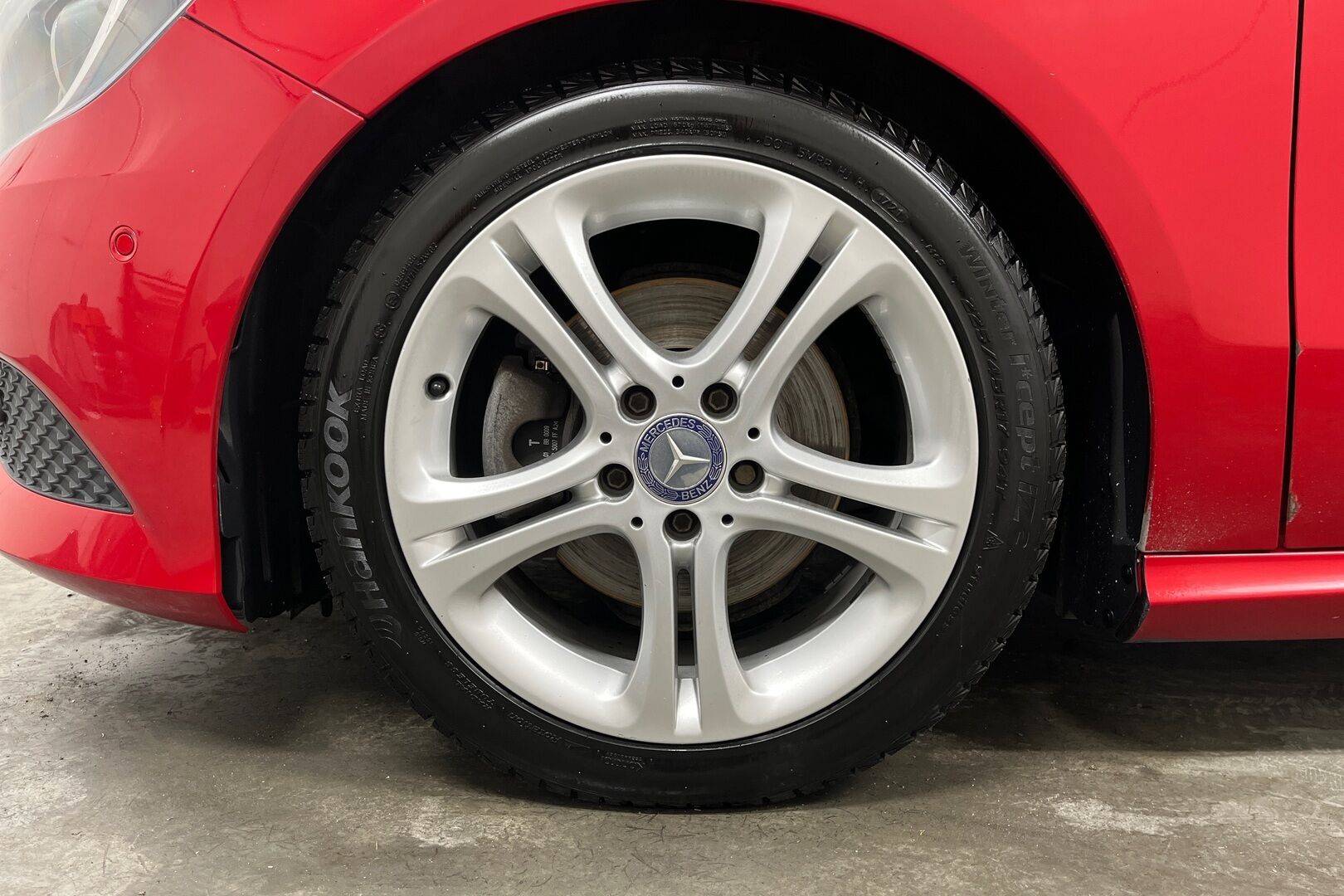 Mercedes-Benz A iso kuva 11
