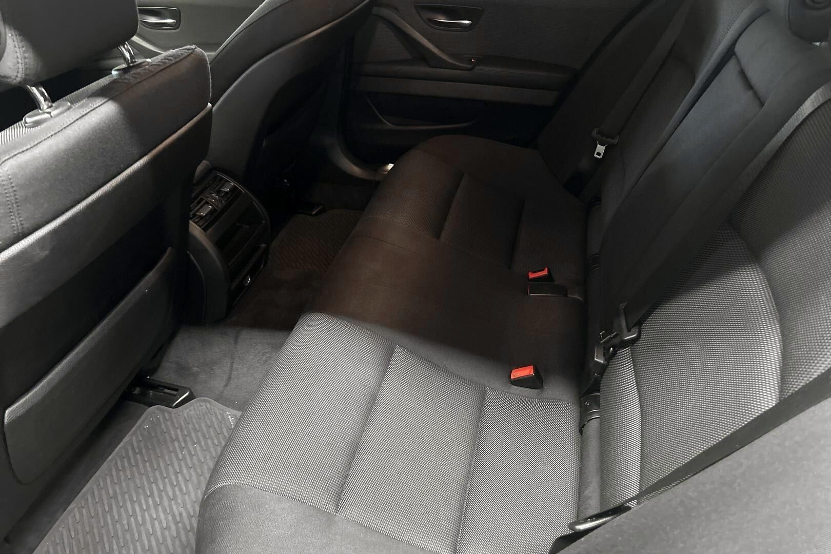 BMW 5-SARJA iso kuva 10