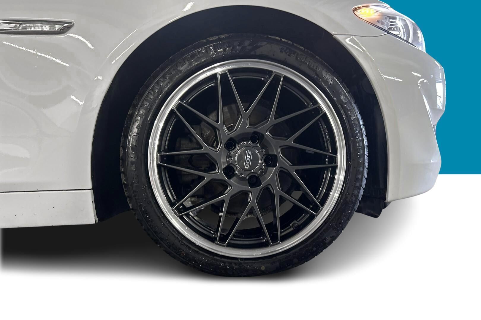 BMW 5-SARJA iso kuva 13