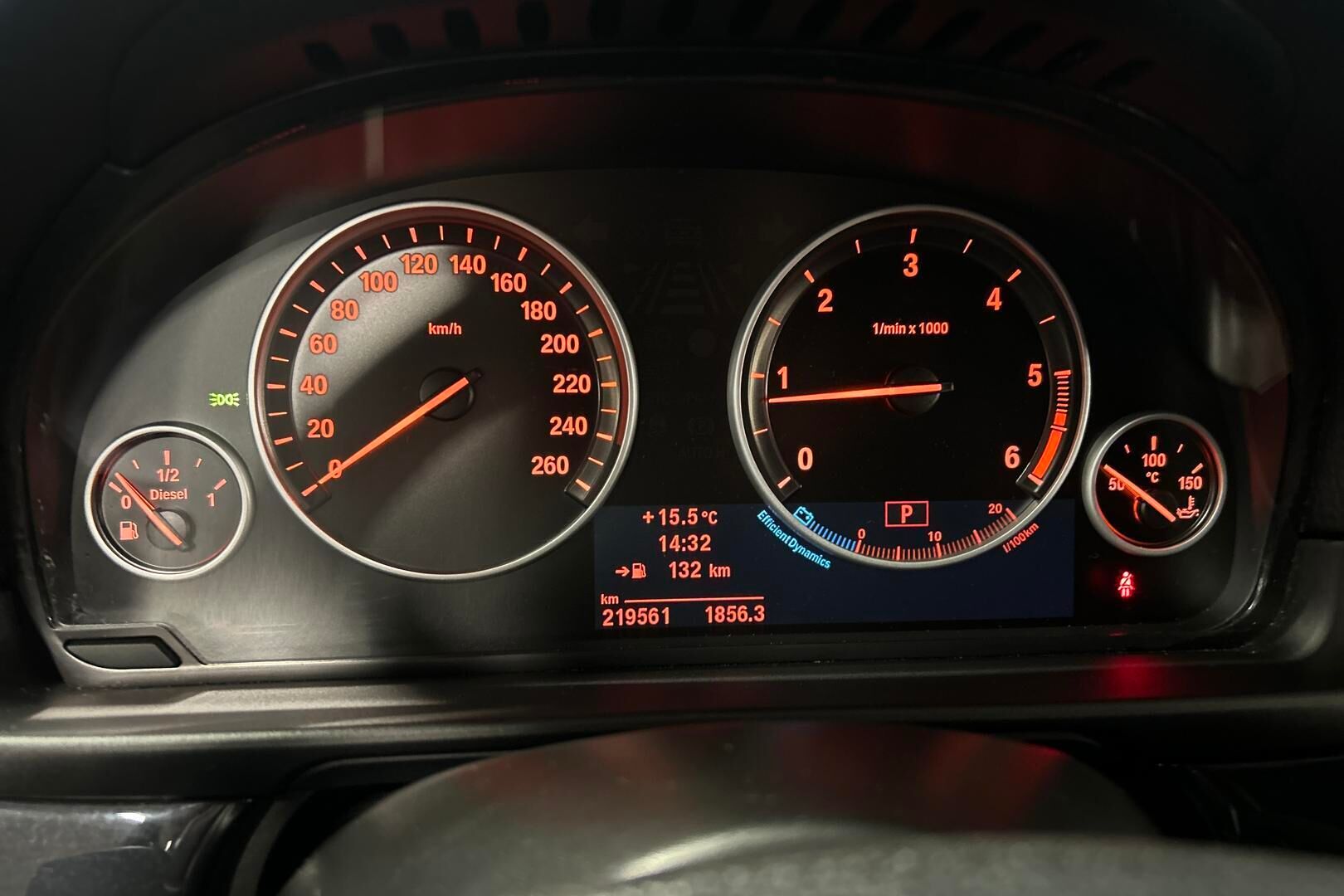 BMW 5-SARJA iso kuva 14