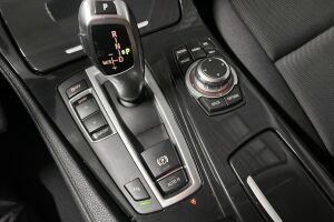 BMW 5-SARJA esikatselu 18