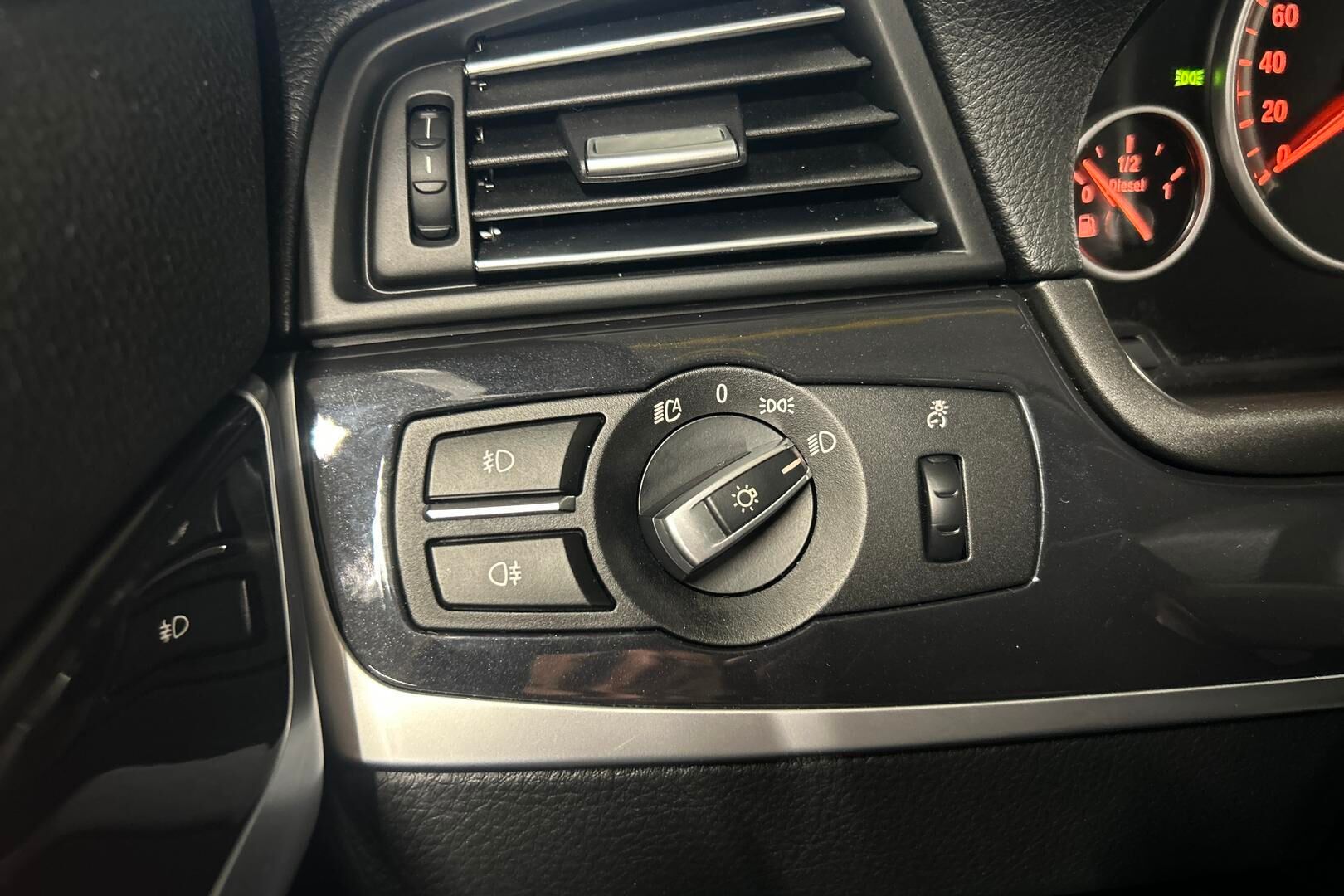 BMW 5-SARJA iso kuva 21