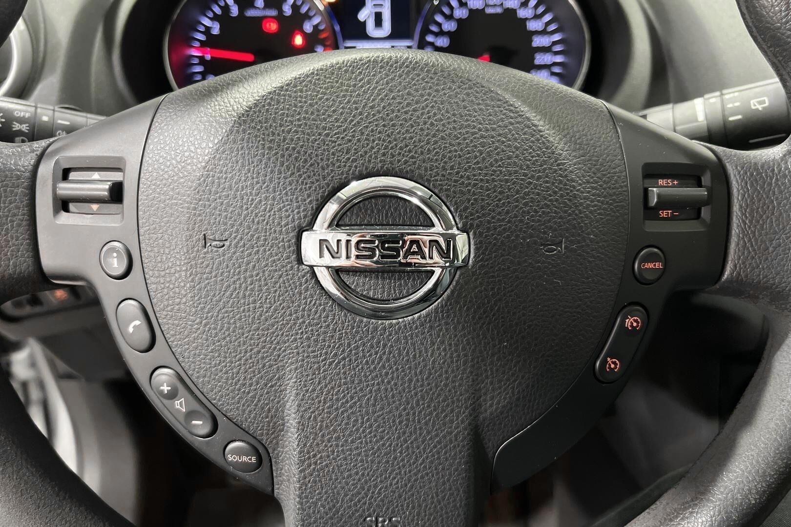 Nissan Qashqai iso kuva 14