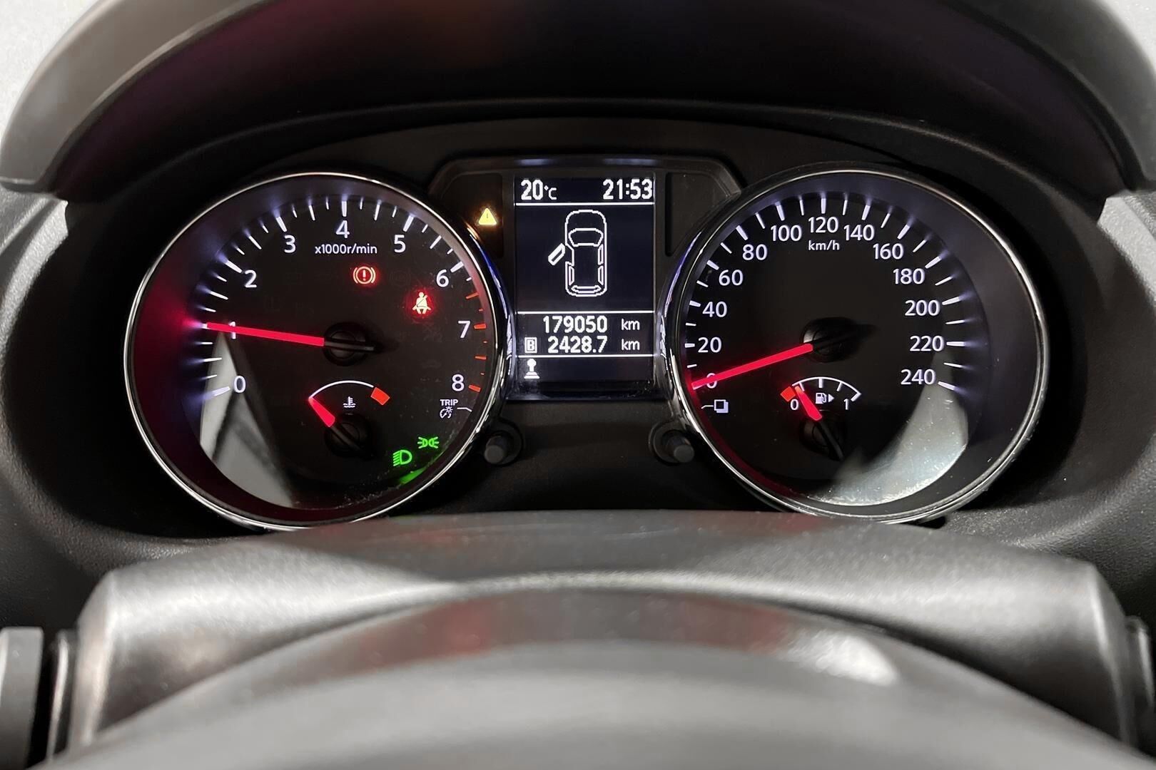 Nissan Qashqai iso kuva 15