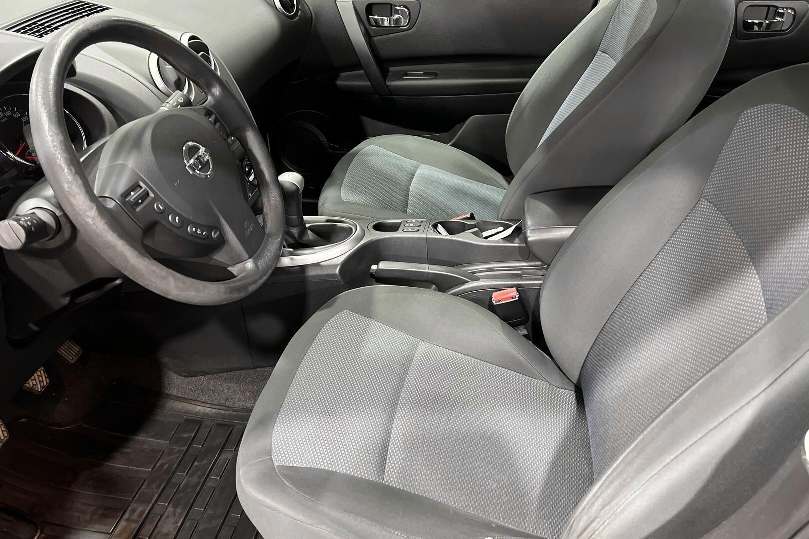 Nissan Qashqai iso kuva 9