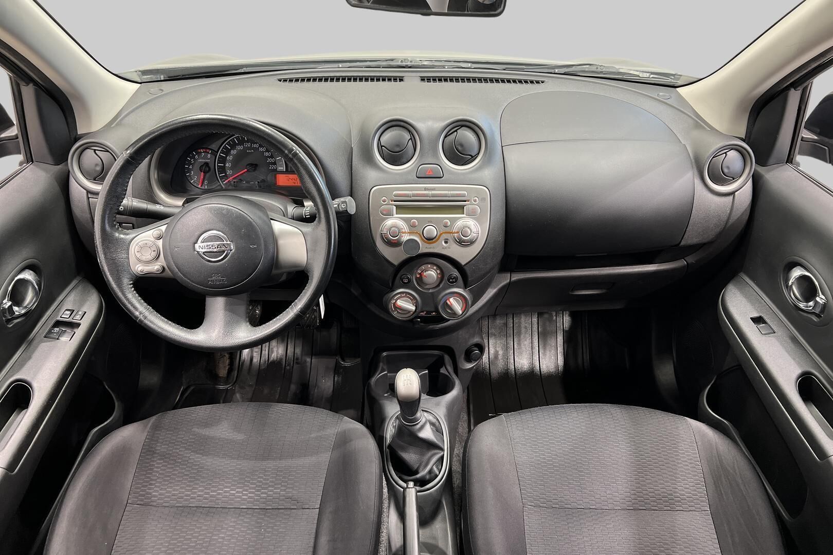 Nissan Micra iso kuva 11