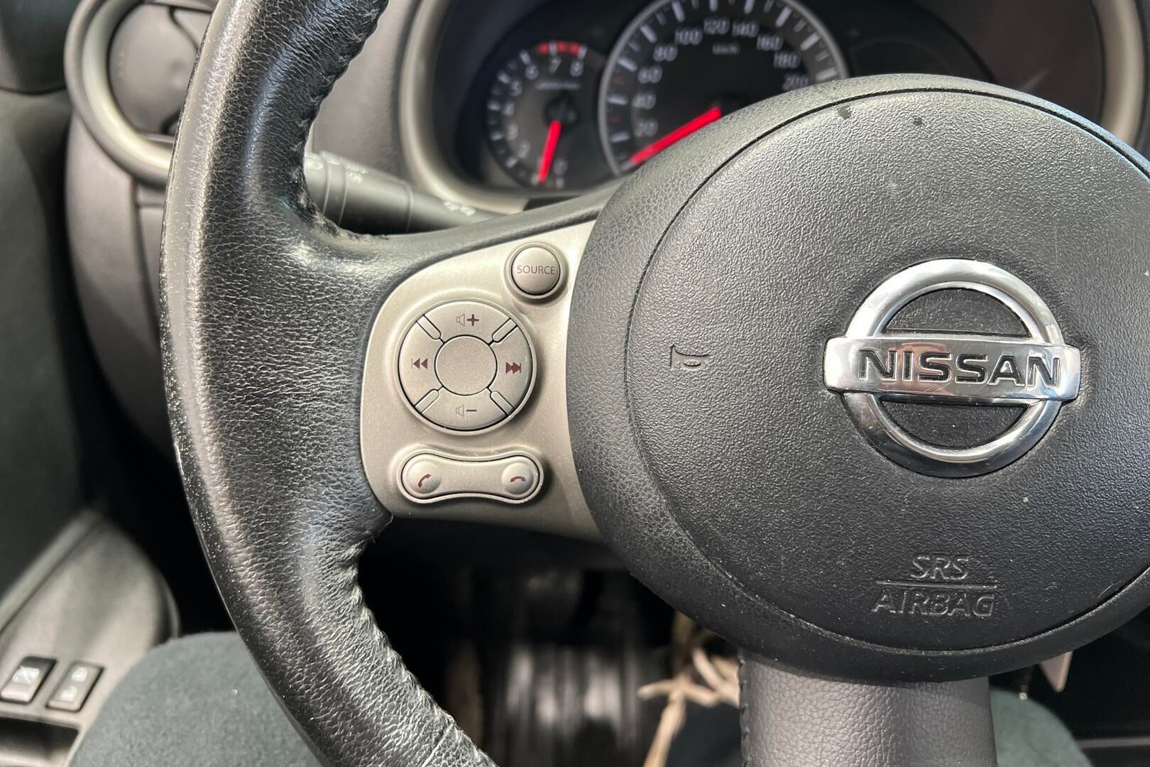 Nissan Micra iso kuva 19