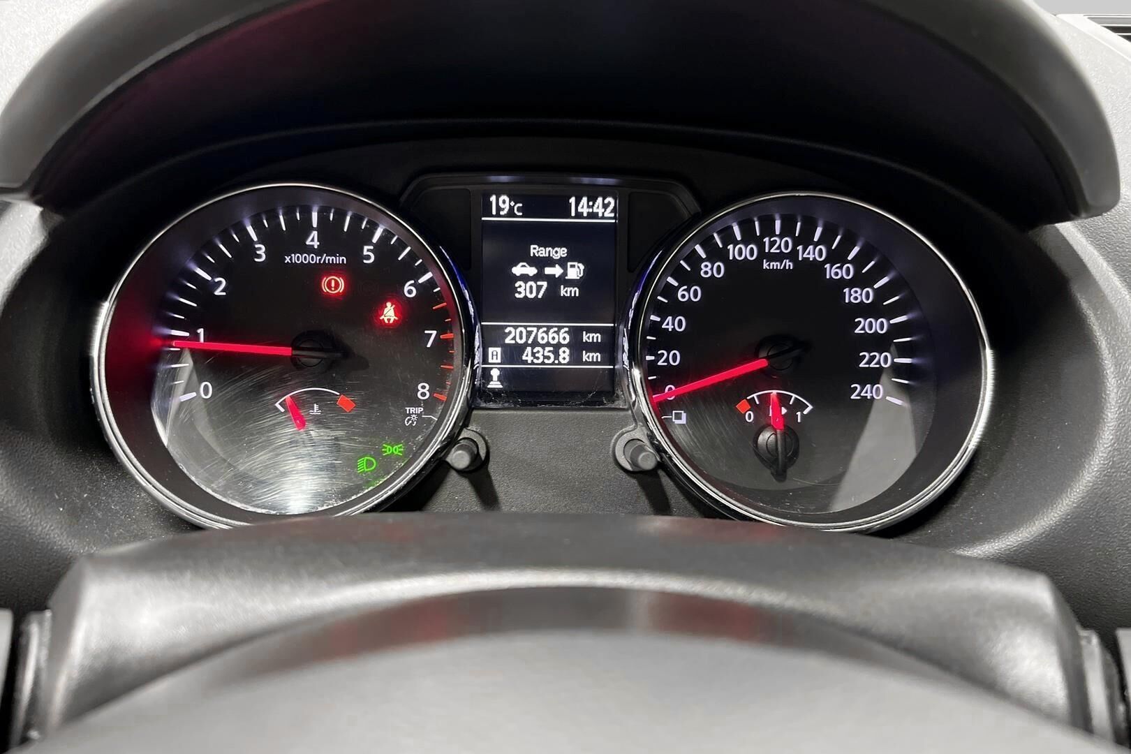 Nissan Qashqai iso kuva 14
