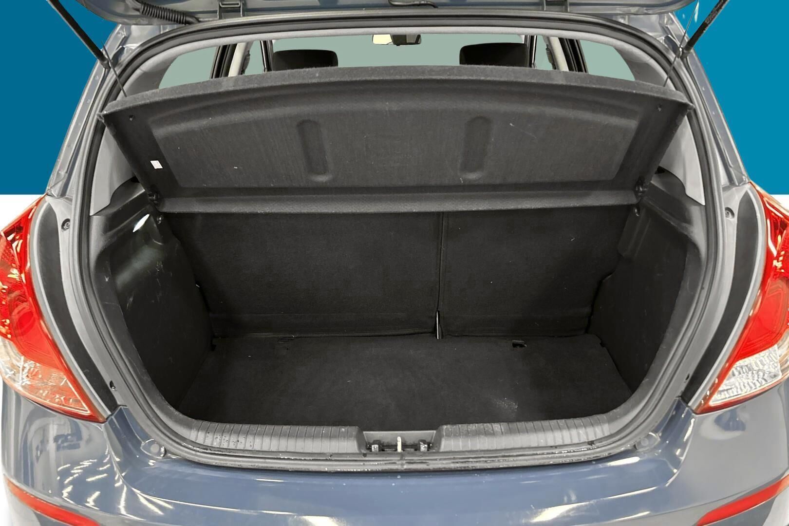 Hyundai i20 iso kuva 12