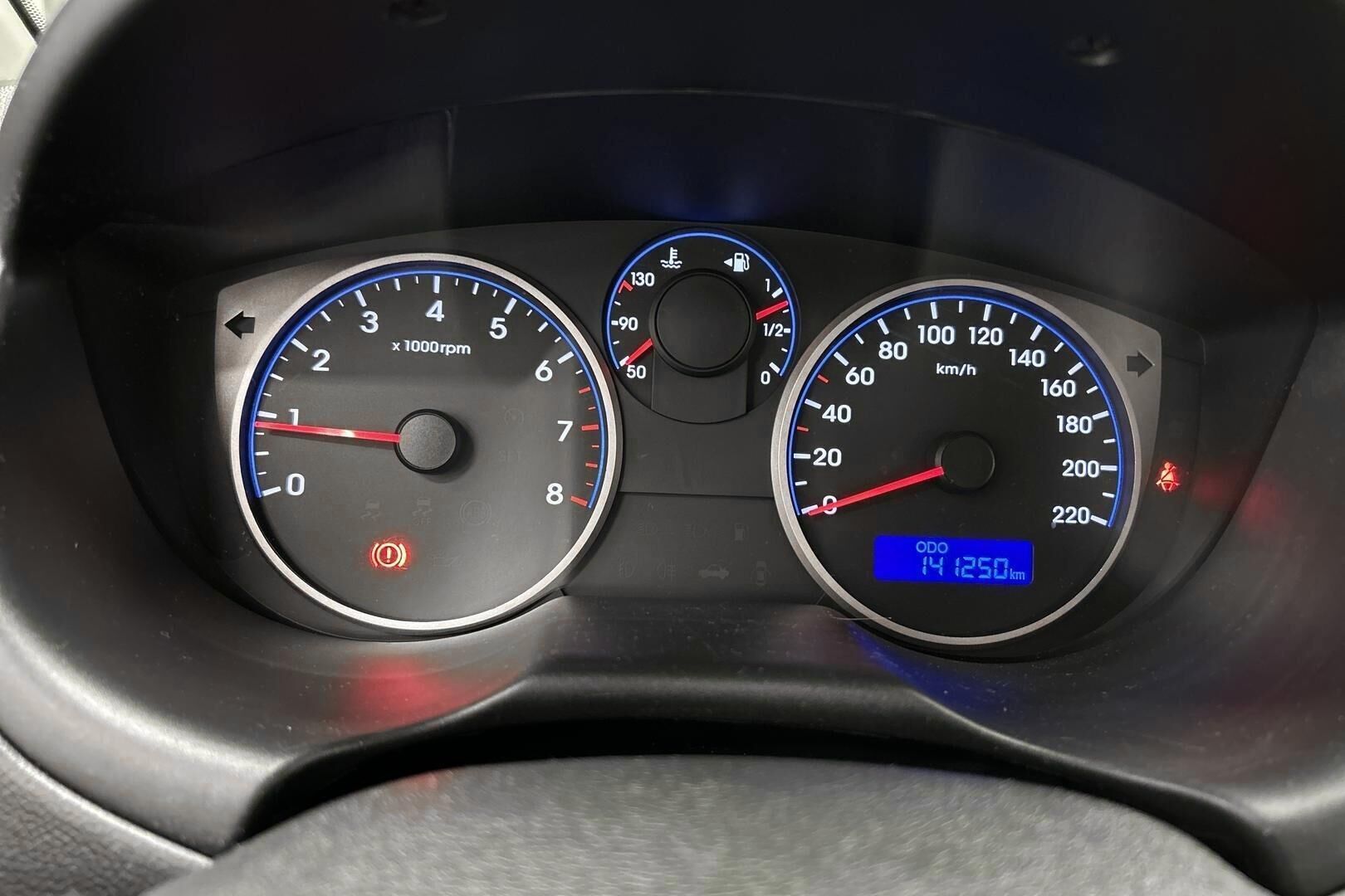 Hyundai i20 iso kuva 14