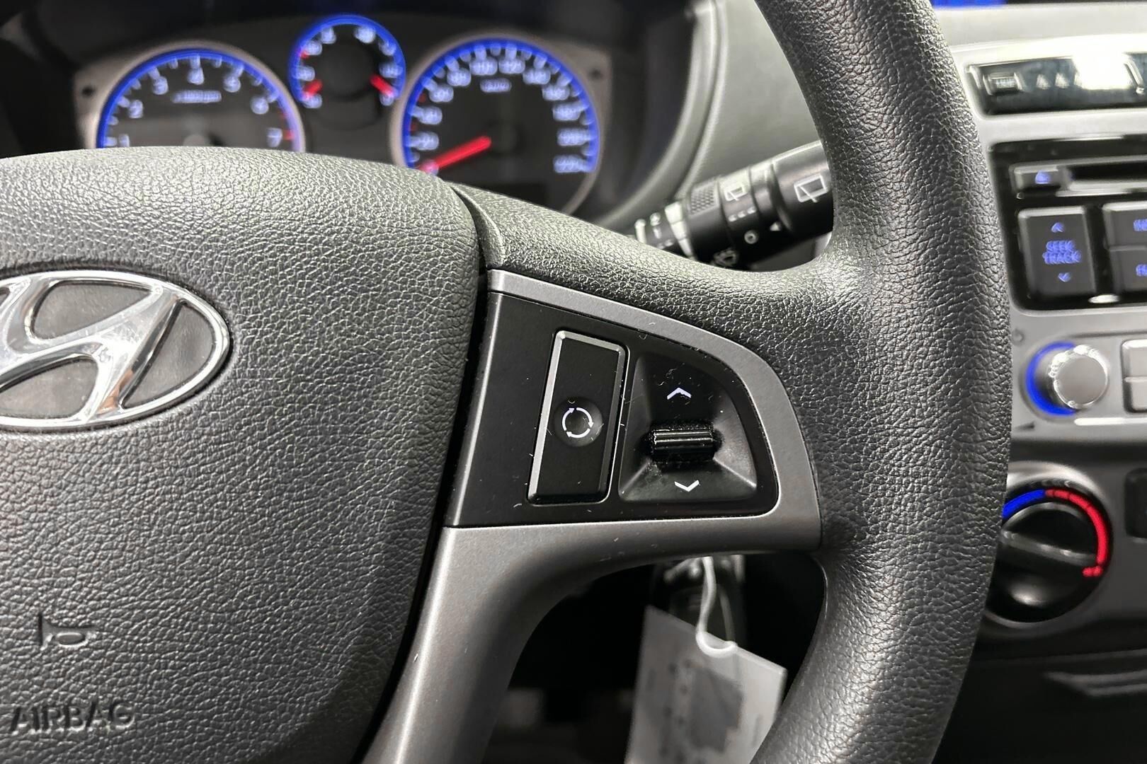 Hyundai i20 iso kuva 15