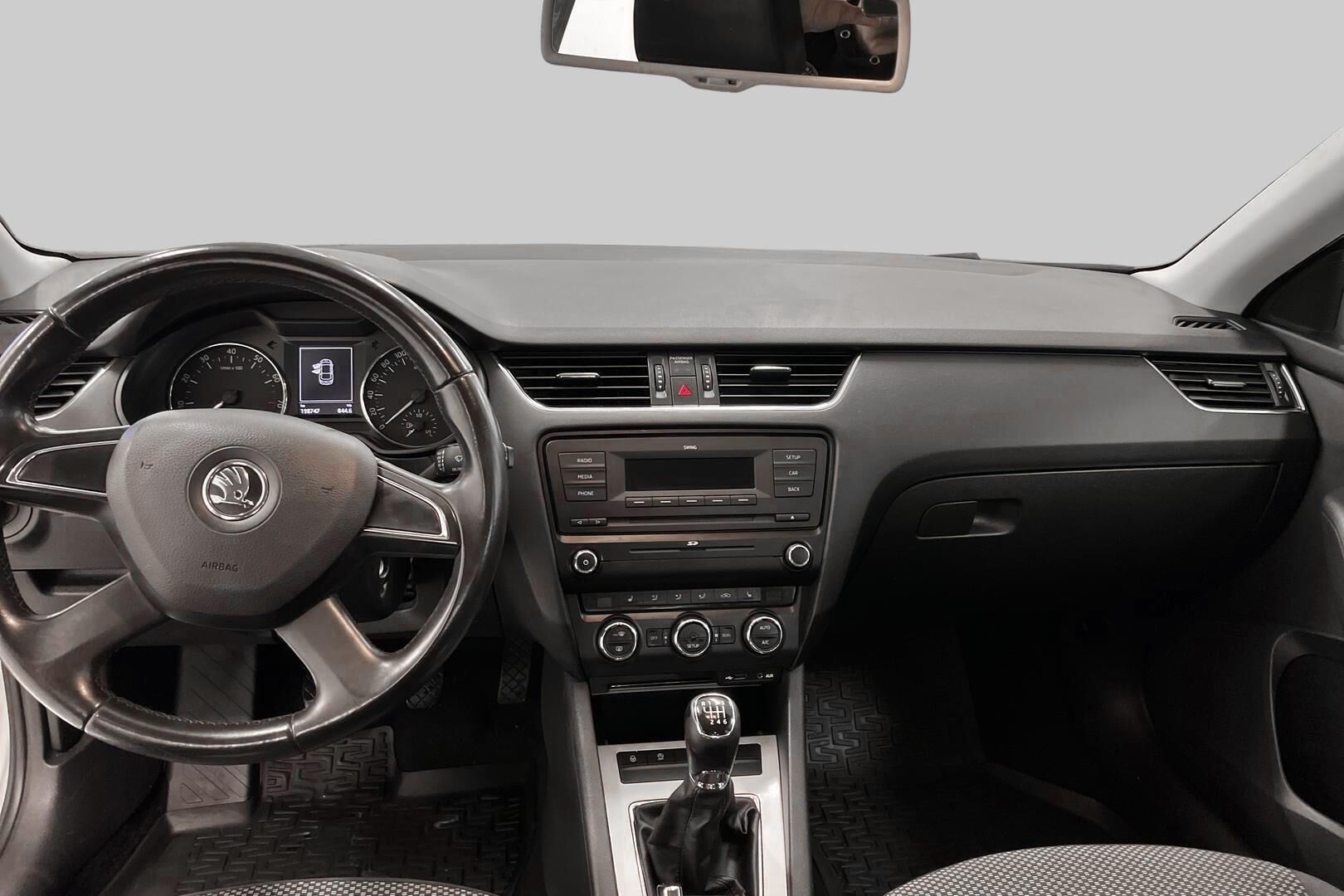 Skoda Octavia iso kuva 11