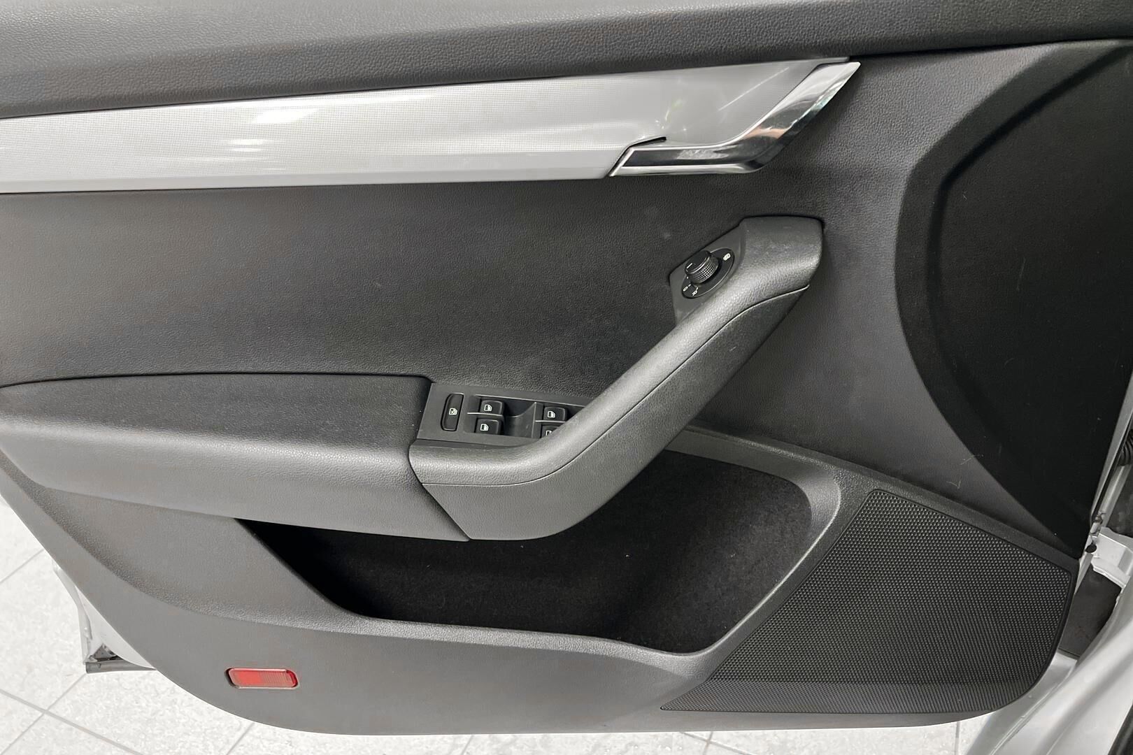 Skoda Octavia iso kuva 18