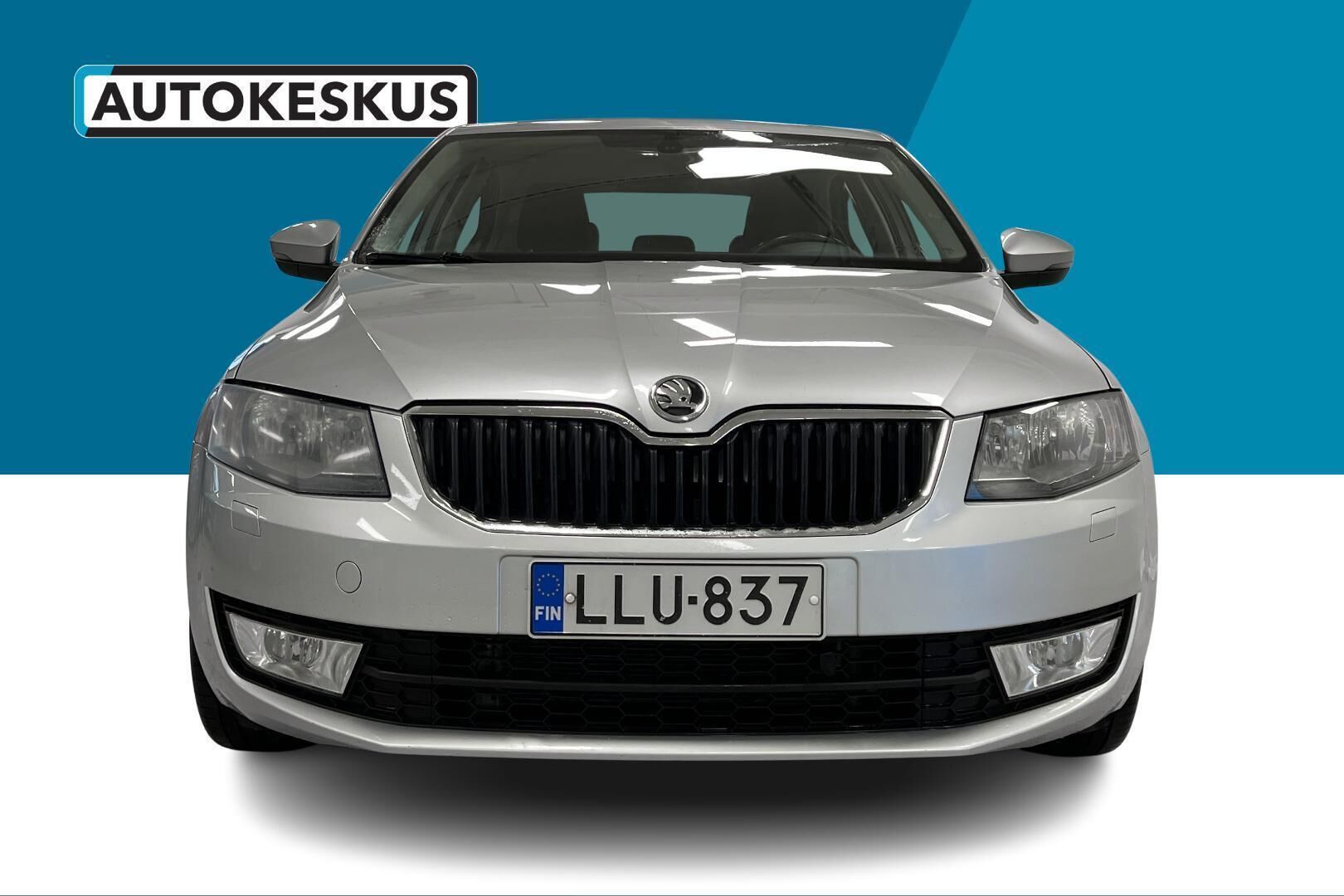 Skoda Octavia iso kuva 2