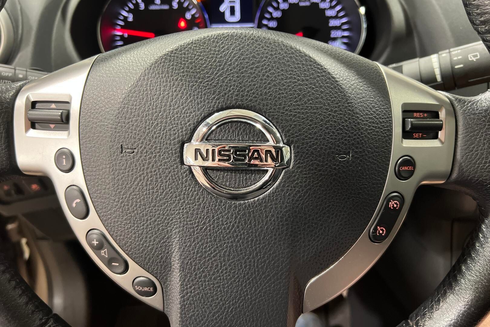 Nissan Qashqai iso kuva 14