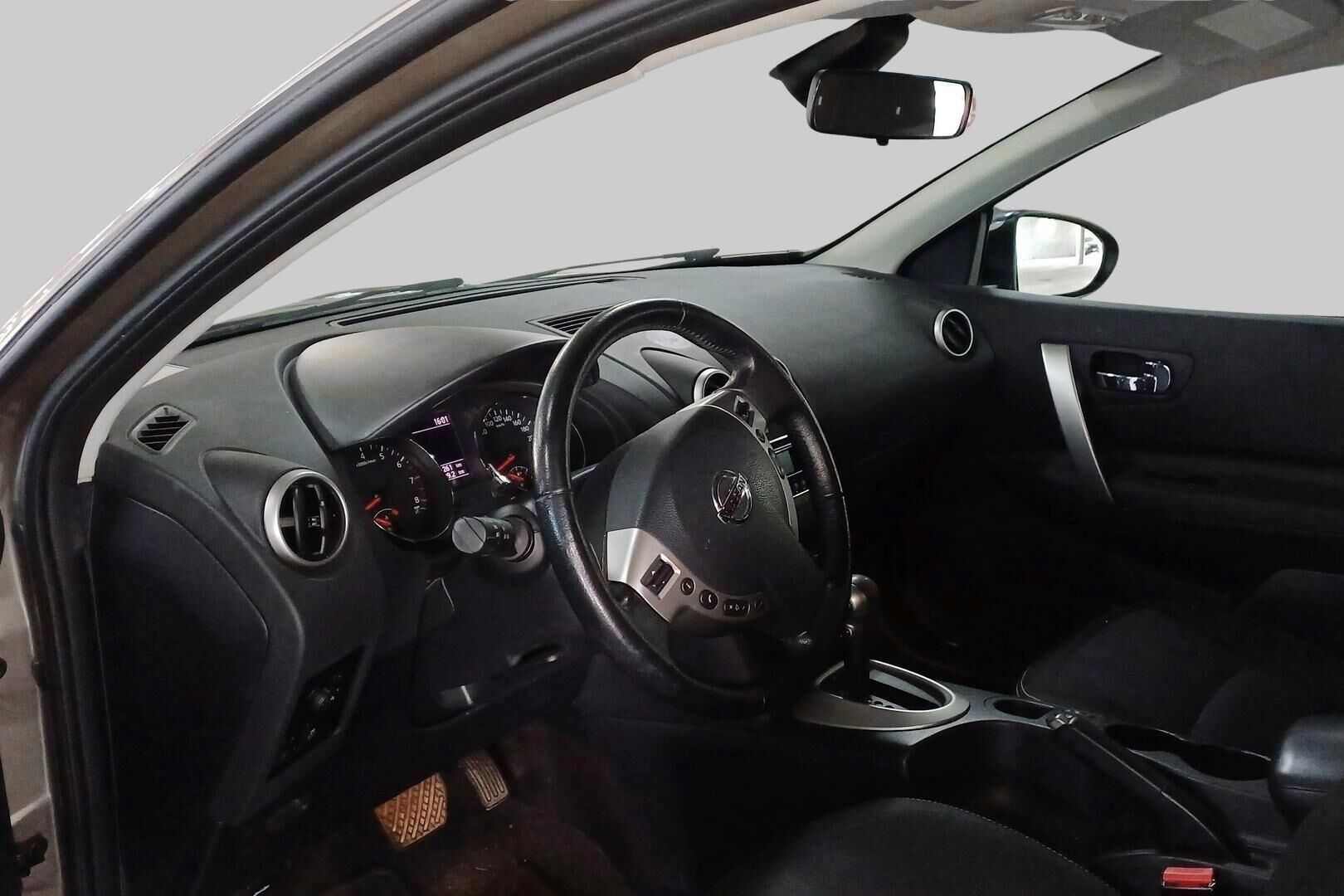 Nissan Qashqai iso kuva 2