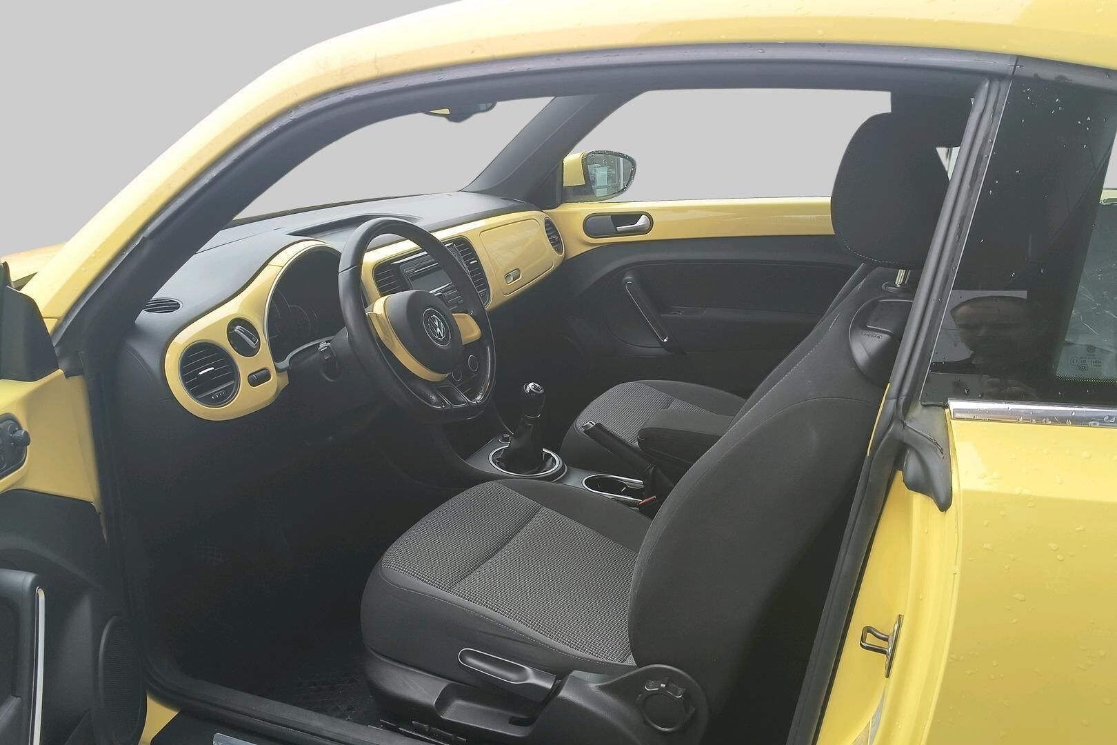 Volkswagen Beetle iso kuva 1