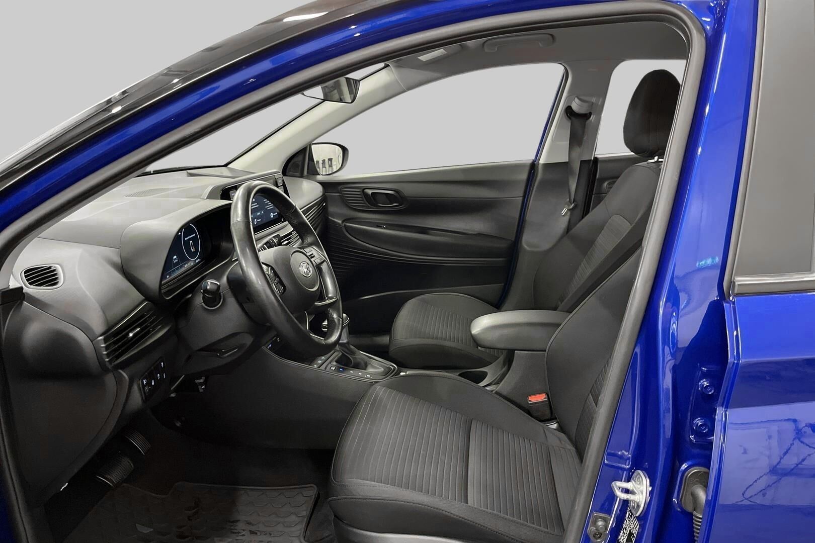 Hyundai i20 Hatchback iso kuva 8