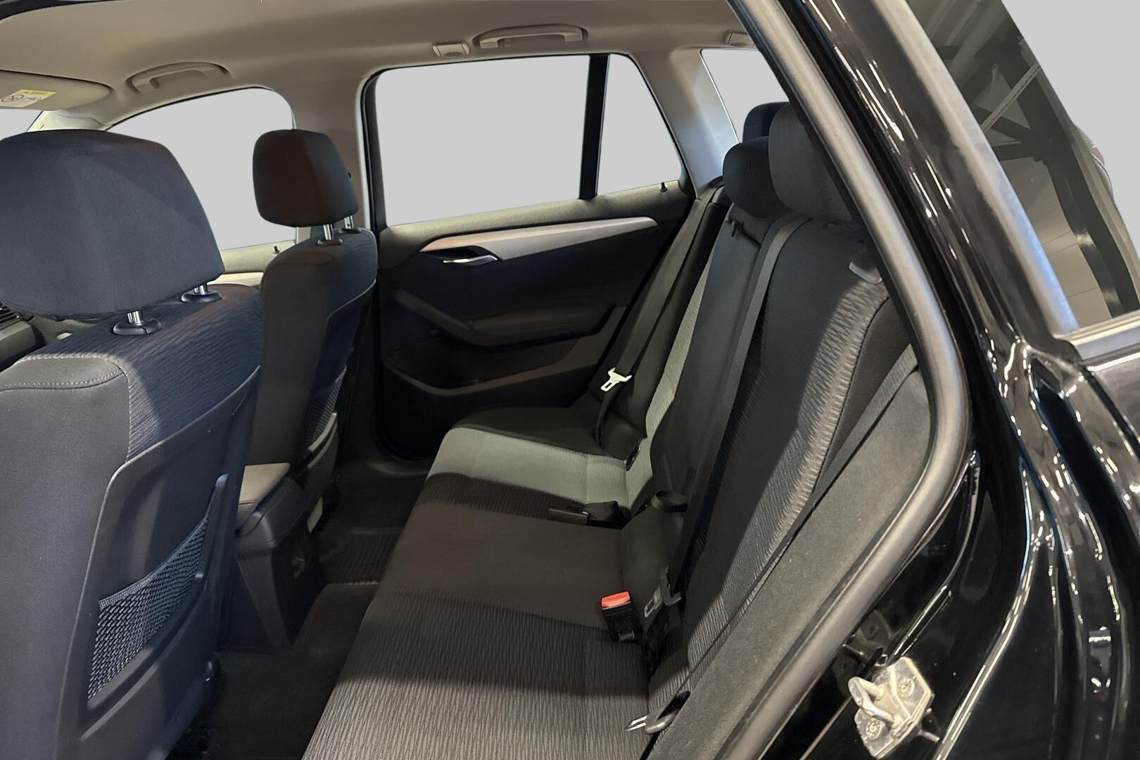 BMW X1 iso kuva 10