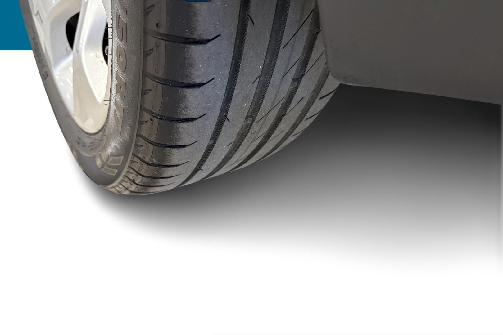 BMW X1 iso kuva 14