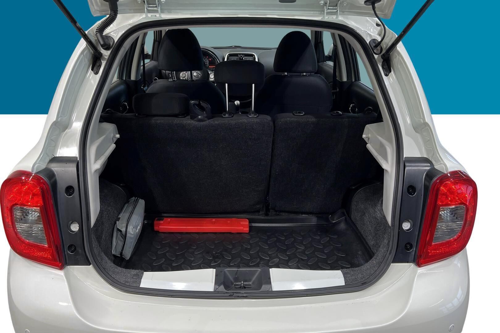 Nissan Micra iso kuva 11