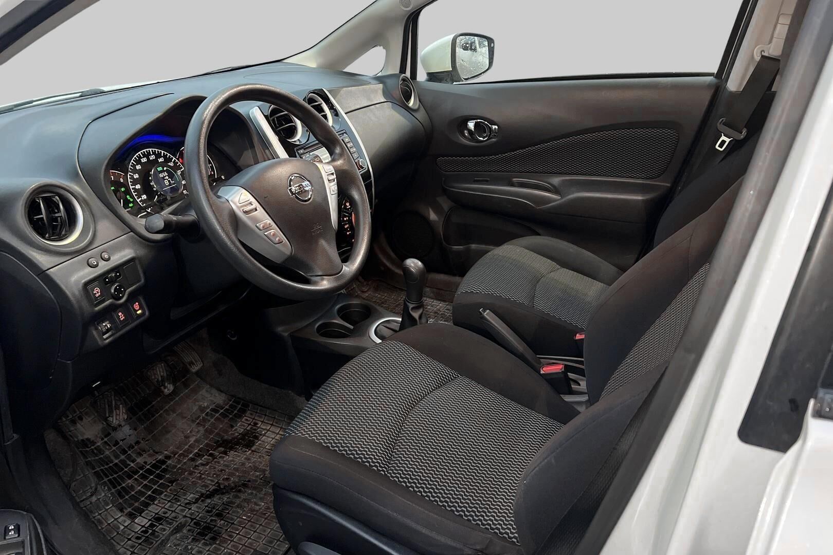 Nissan Note iso kuva 2