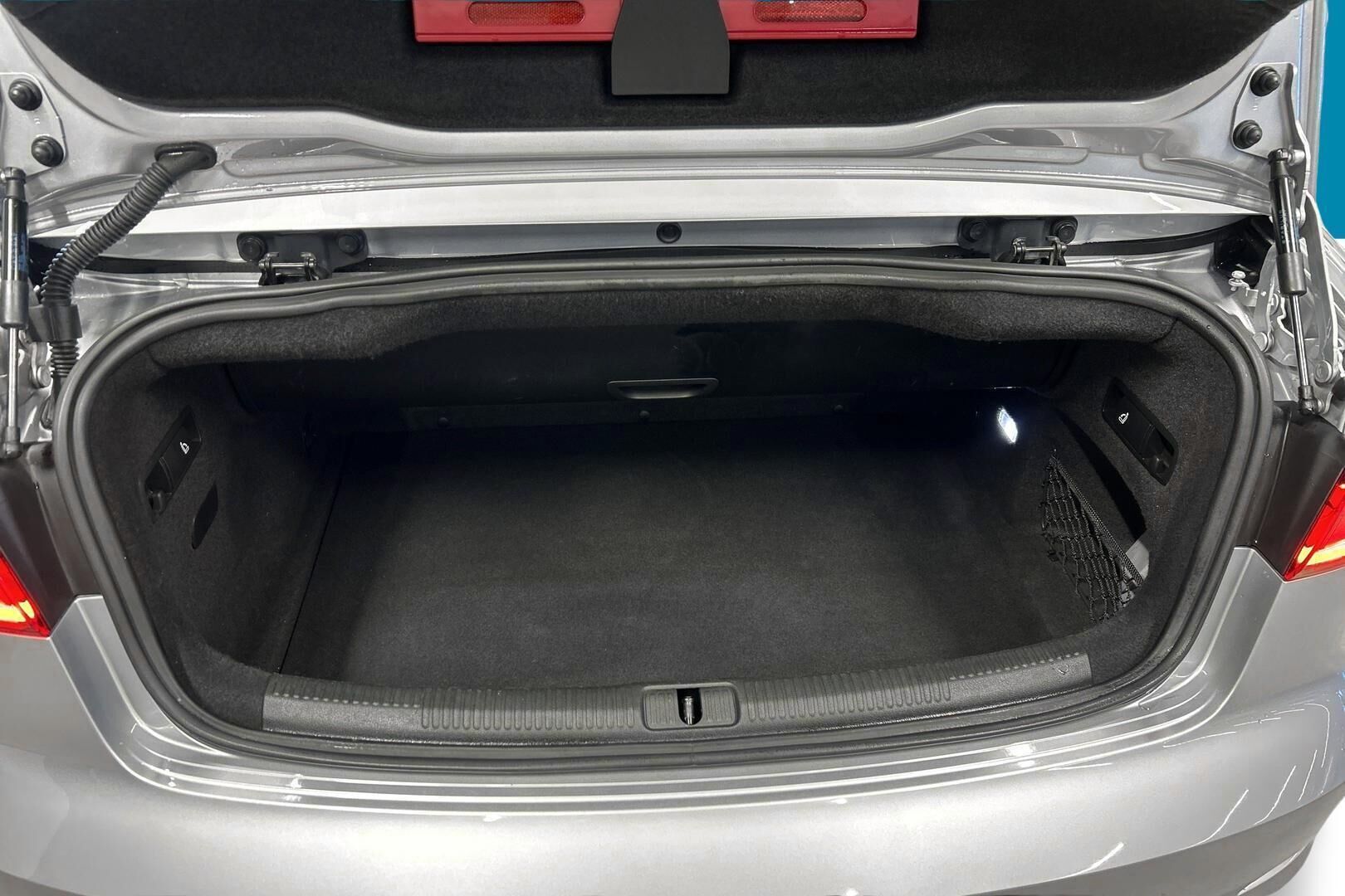 Audi A3 iso kuva 13