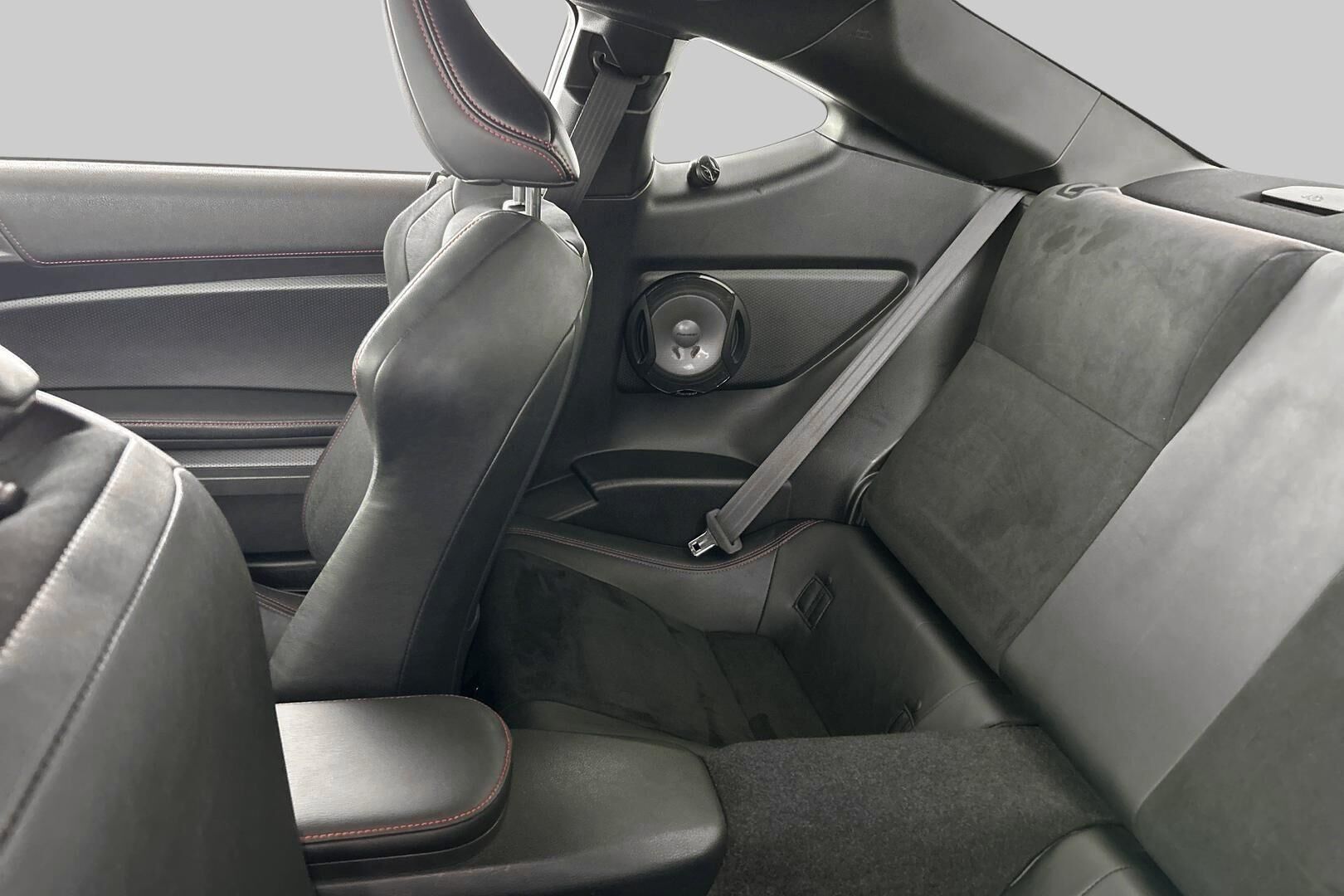 Subaru BRZ iso kuva 8
