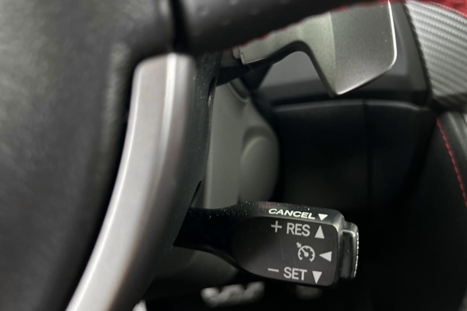 Subaru BRZ iso kuva 19