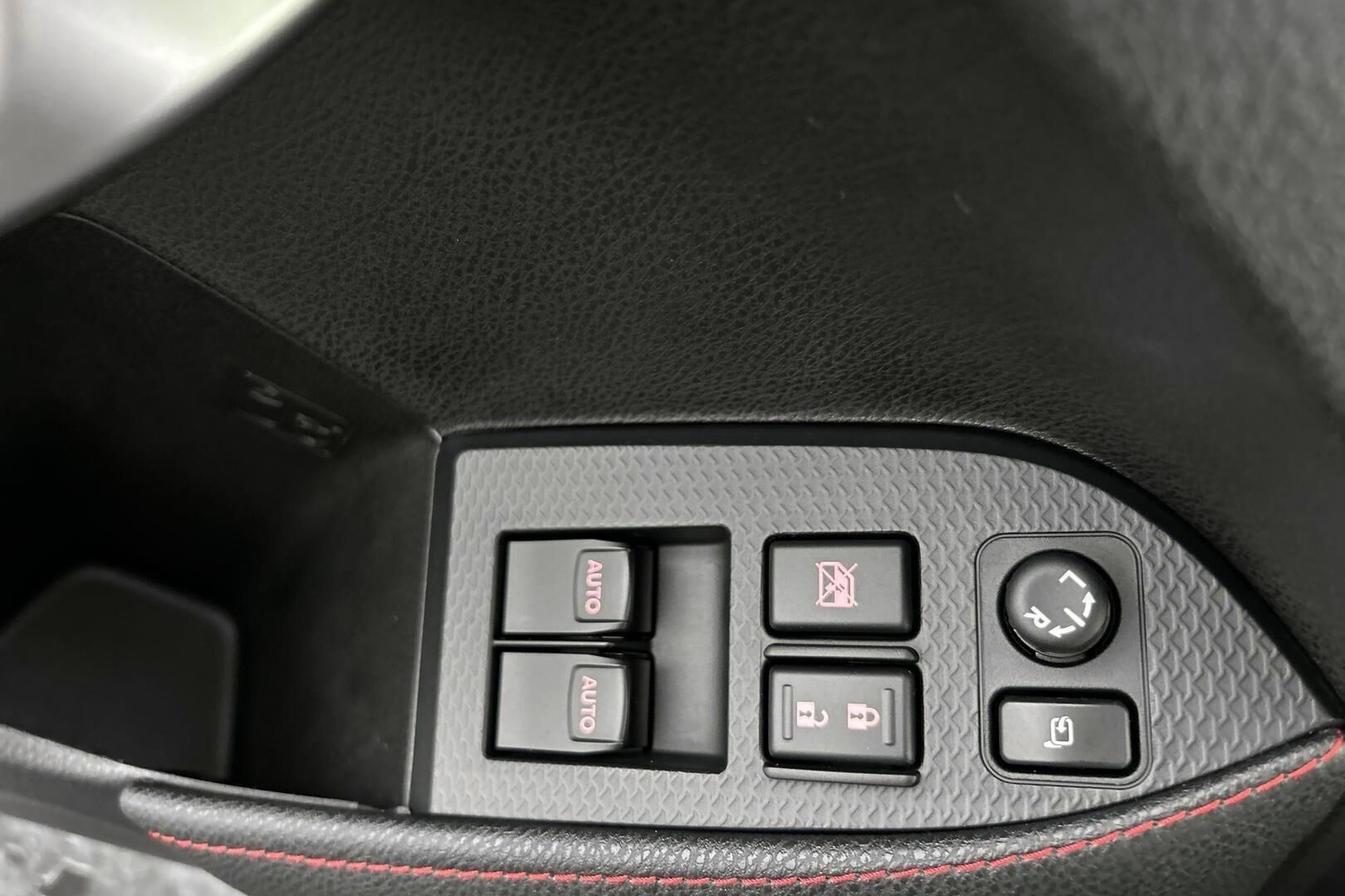 Subaru BRZ iso kuva 21