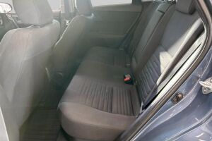 Toyota Auris esikatselu 10