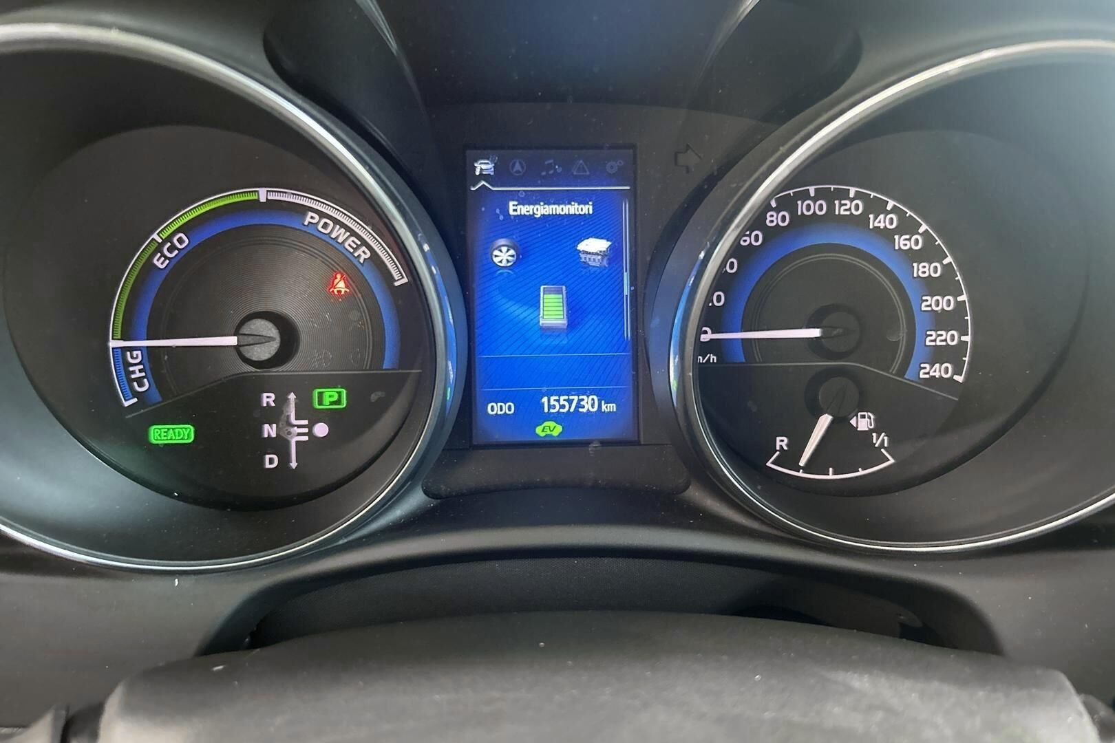 Toyota Auris iso kuva 14