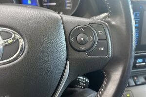 Toyota Auris esikatselu 16