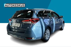 Toyota Auris esikatselu 5