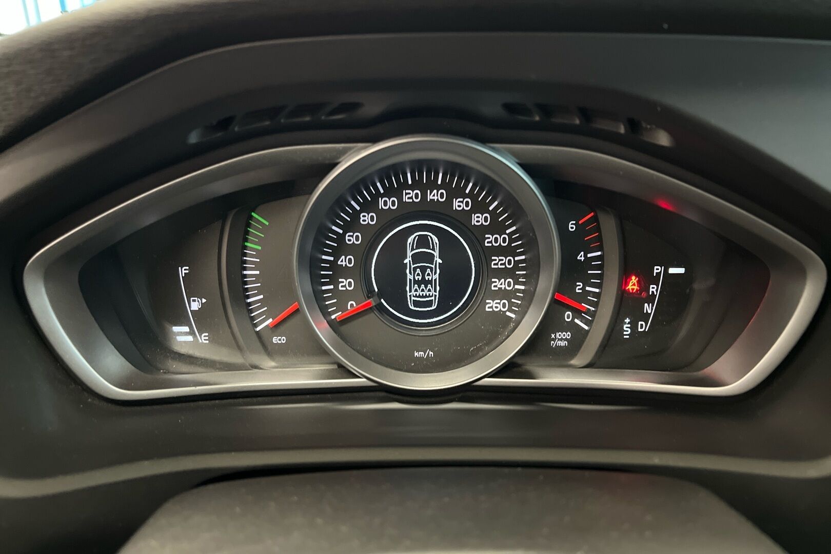 Volvo V40 Cross Country iso kuva 11