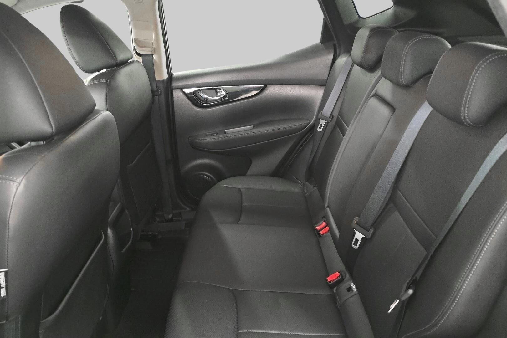 Nissan Qashqai iso kuva 10