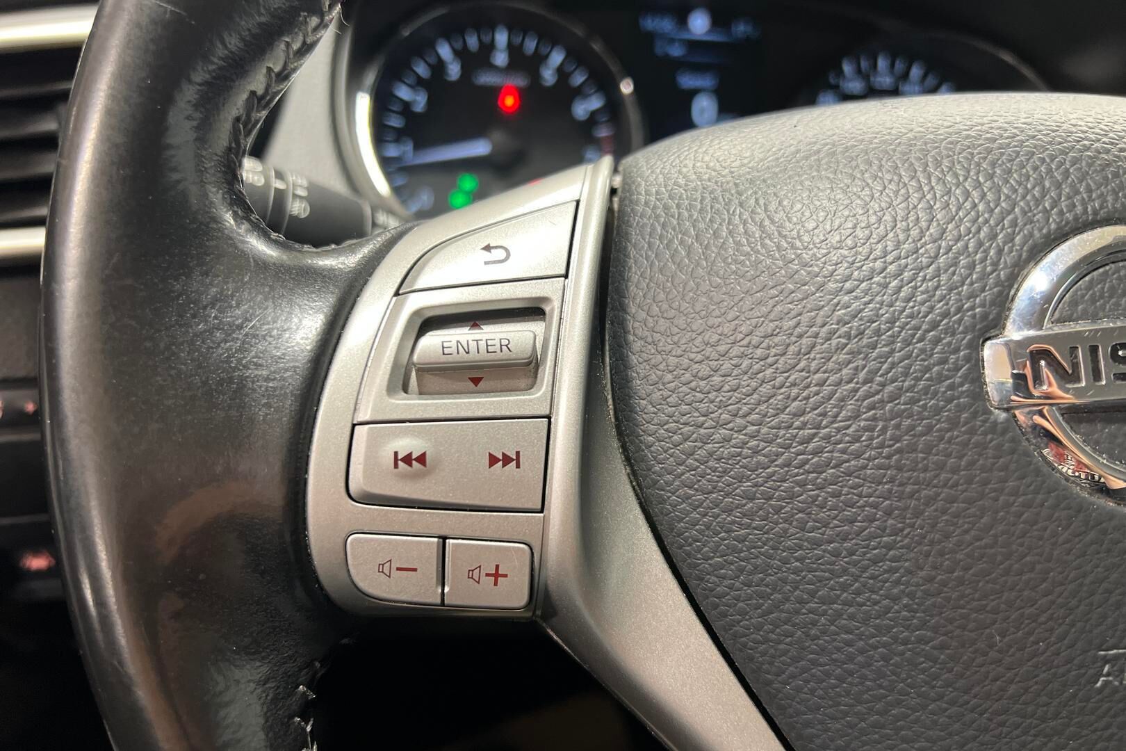 Nissan Qashqai iso kuva 15