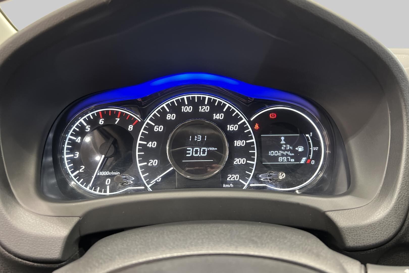 Nissan Note iso kuva 14