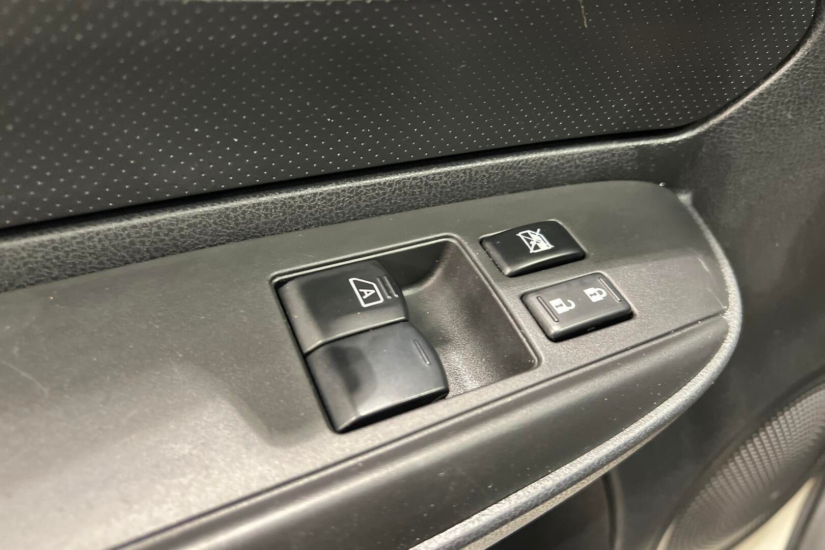 Nissan Note iso kuva 22