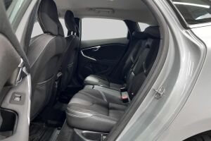 Volvo V40 esikatselu 10