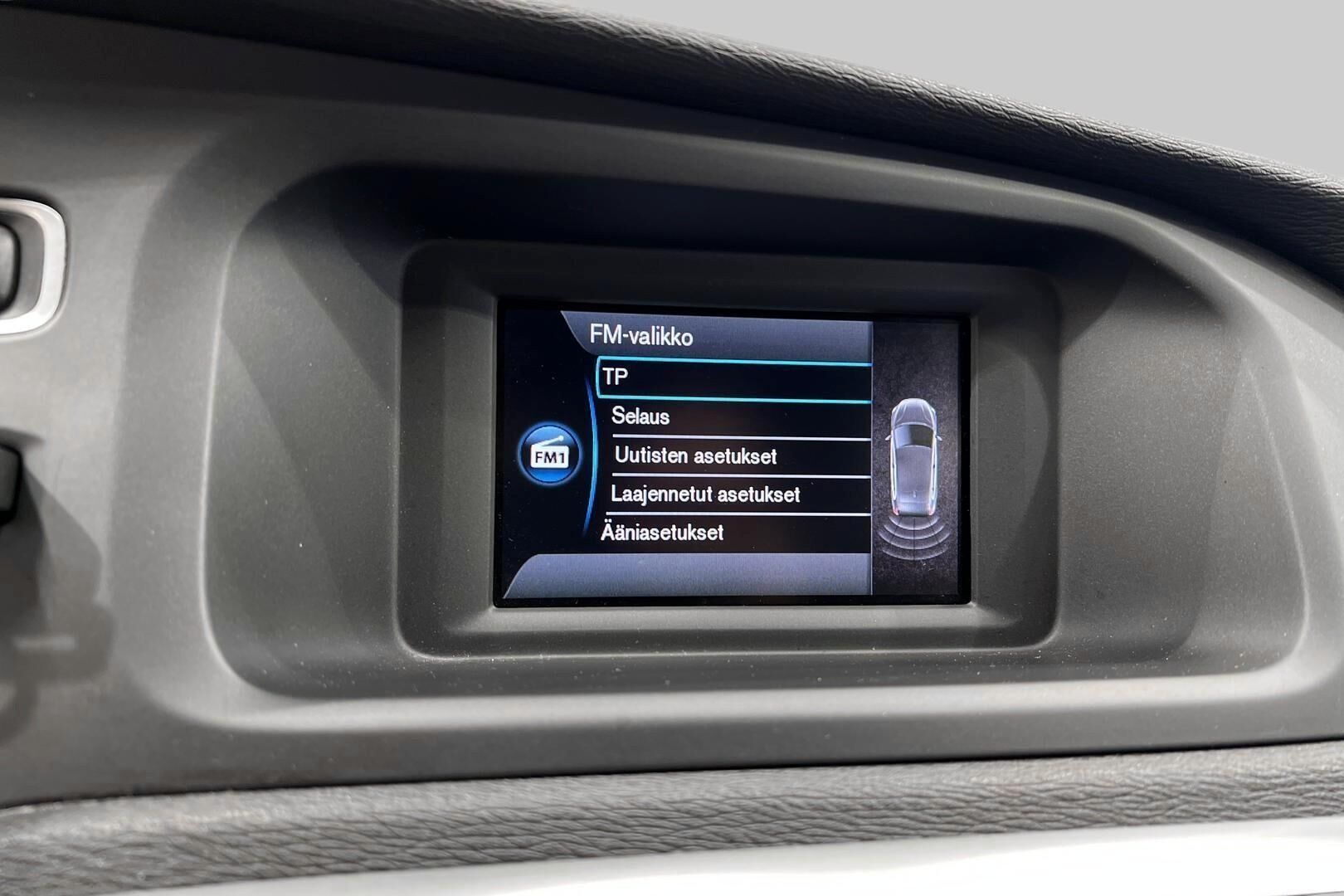 Volvo V40 iso kuva 15