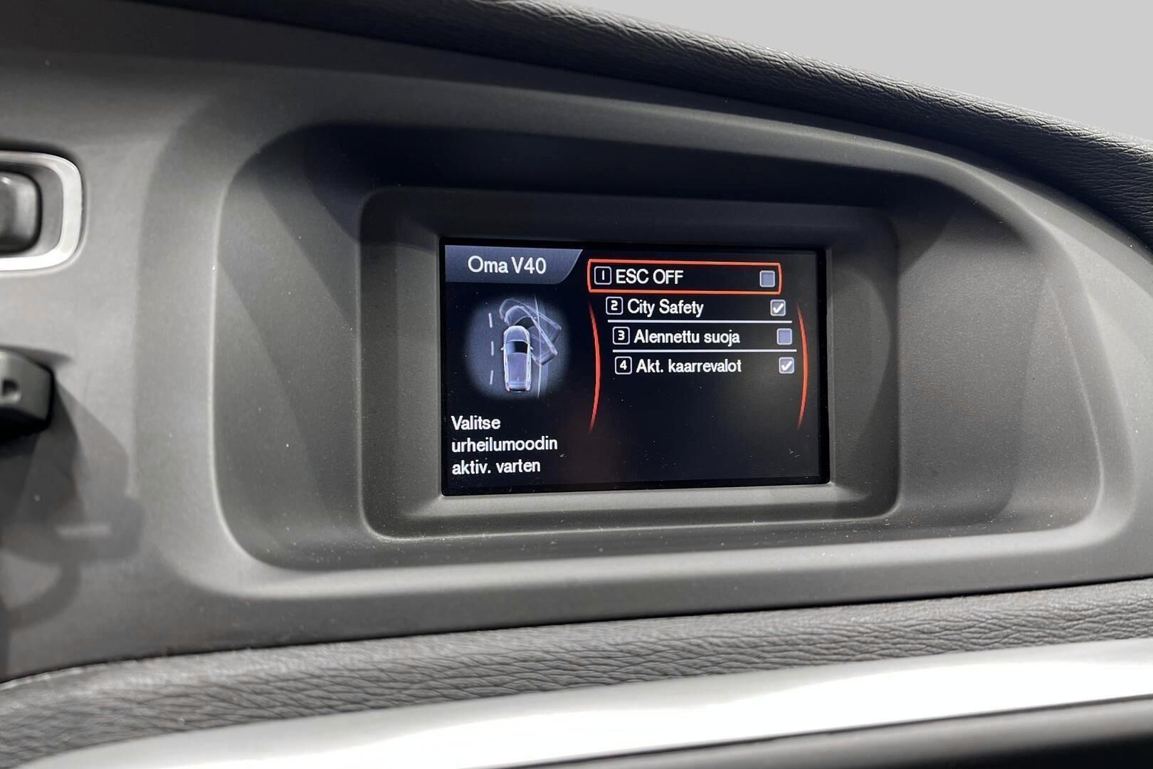 Volvo V40 iso kuva 18