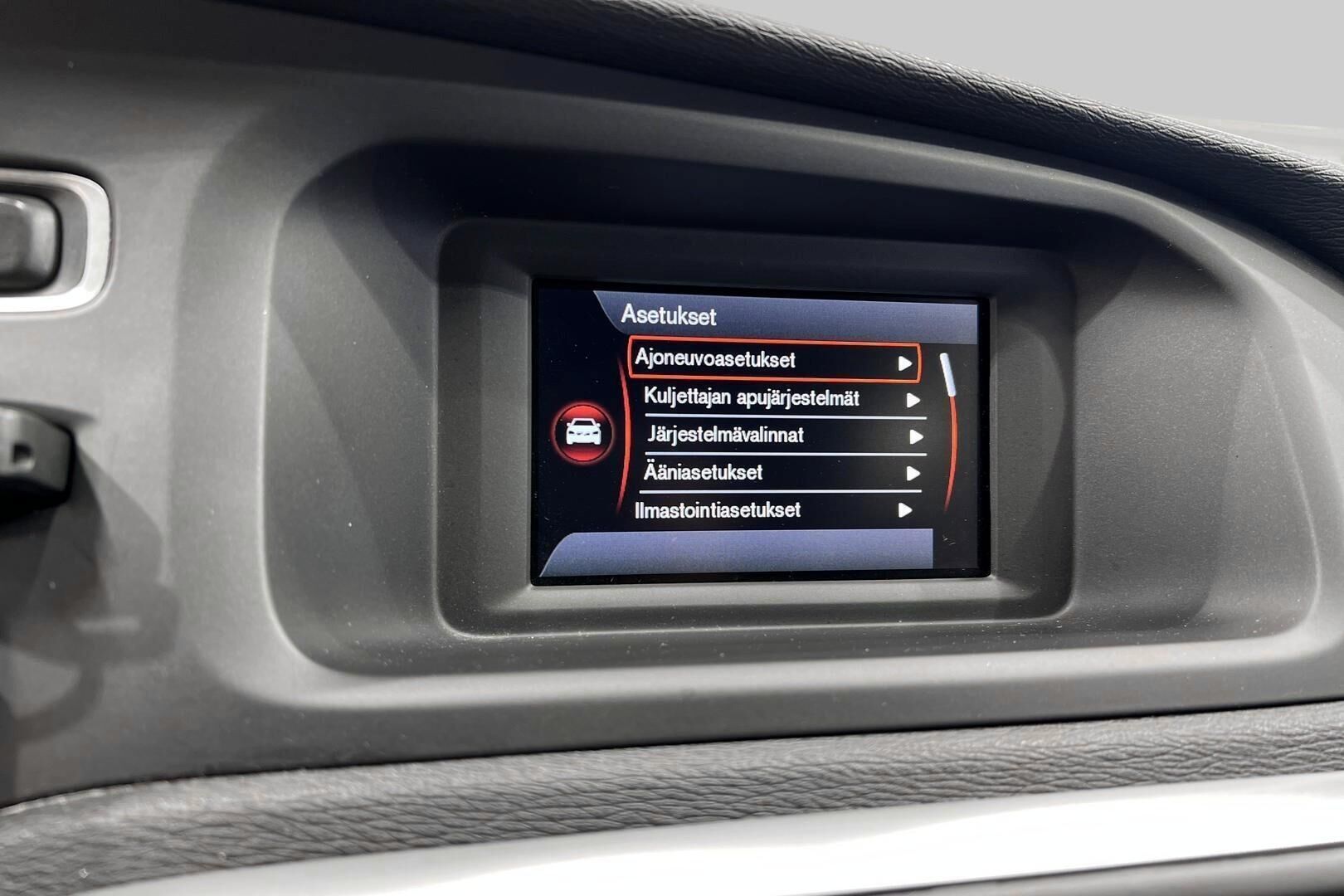 Volvo V40 iso kuva 20