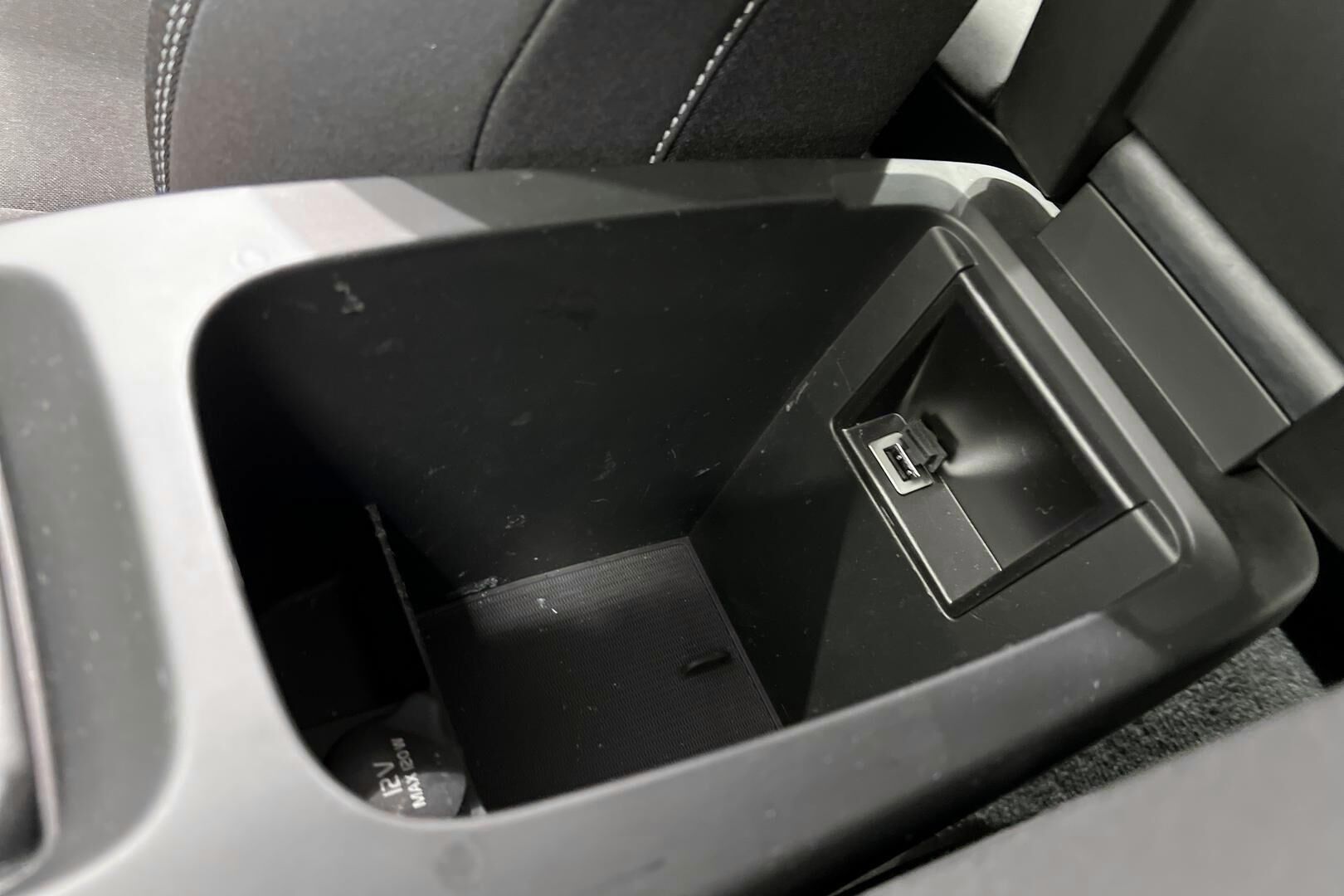 Volvo V40 iso kuva 25