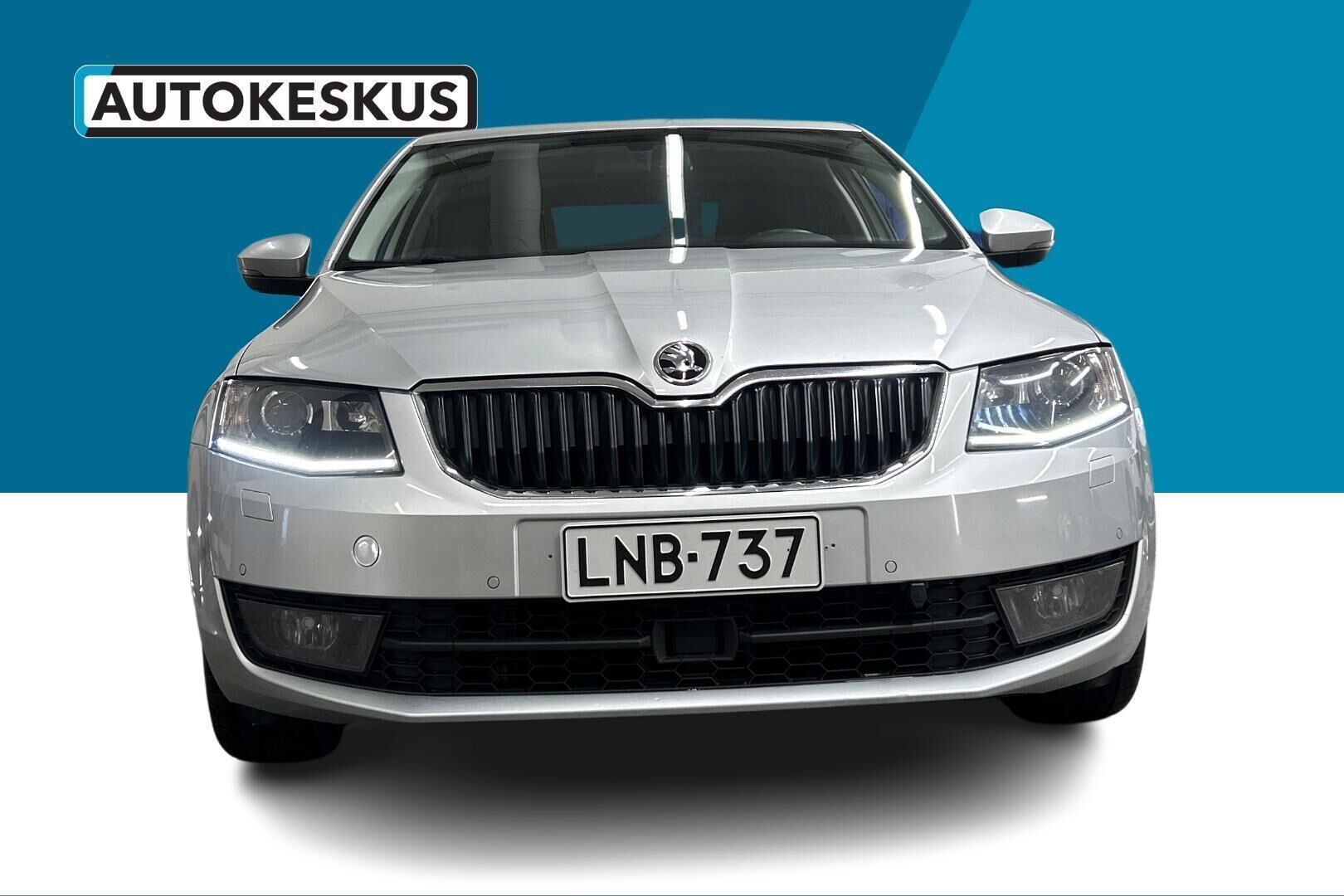 Skoda Octavia iso kuva 2